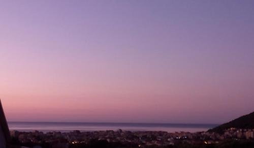 vista mare all'alba